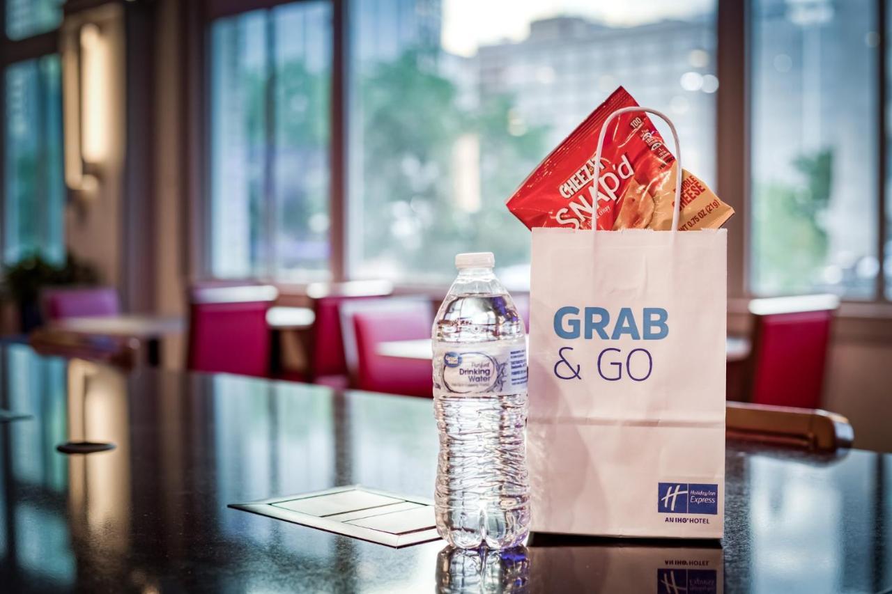 Holiday Inn Express - Kansas City Downtown By Ihg מראה חיצוני תמונה