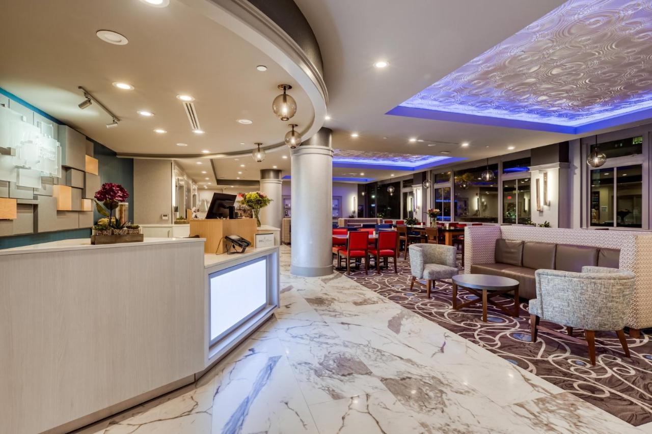 Holiday Inn Express - Kansas City Downtown By Ihg מראה חיצוני תמונה